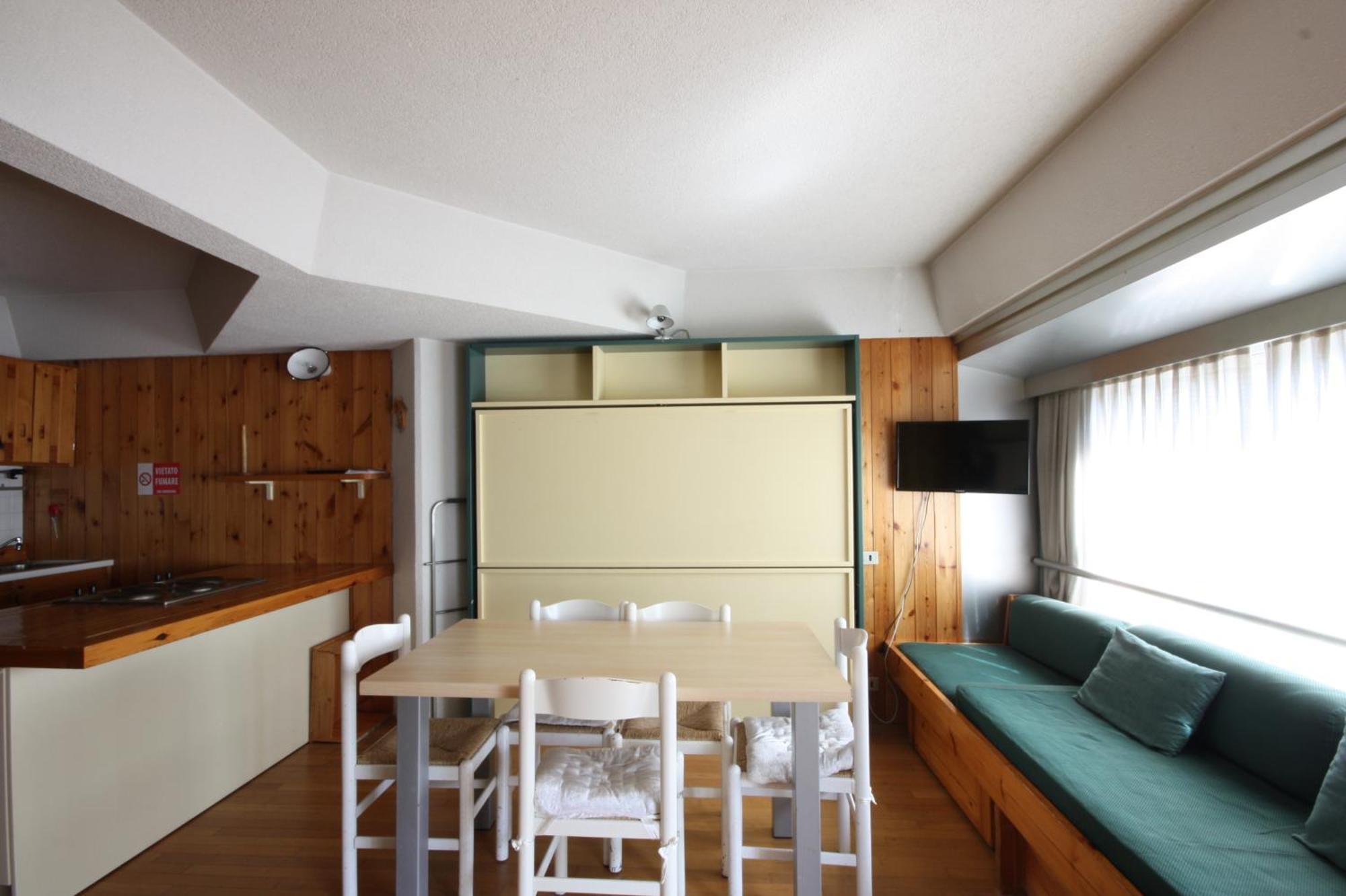 Marilleva 1400 Appartamenti Montana Habitación foto